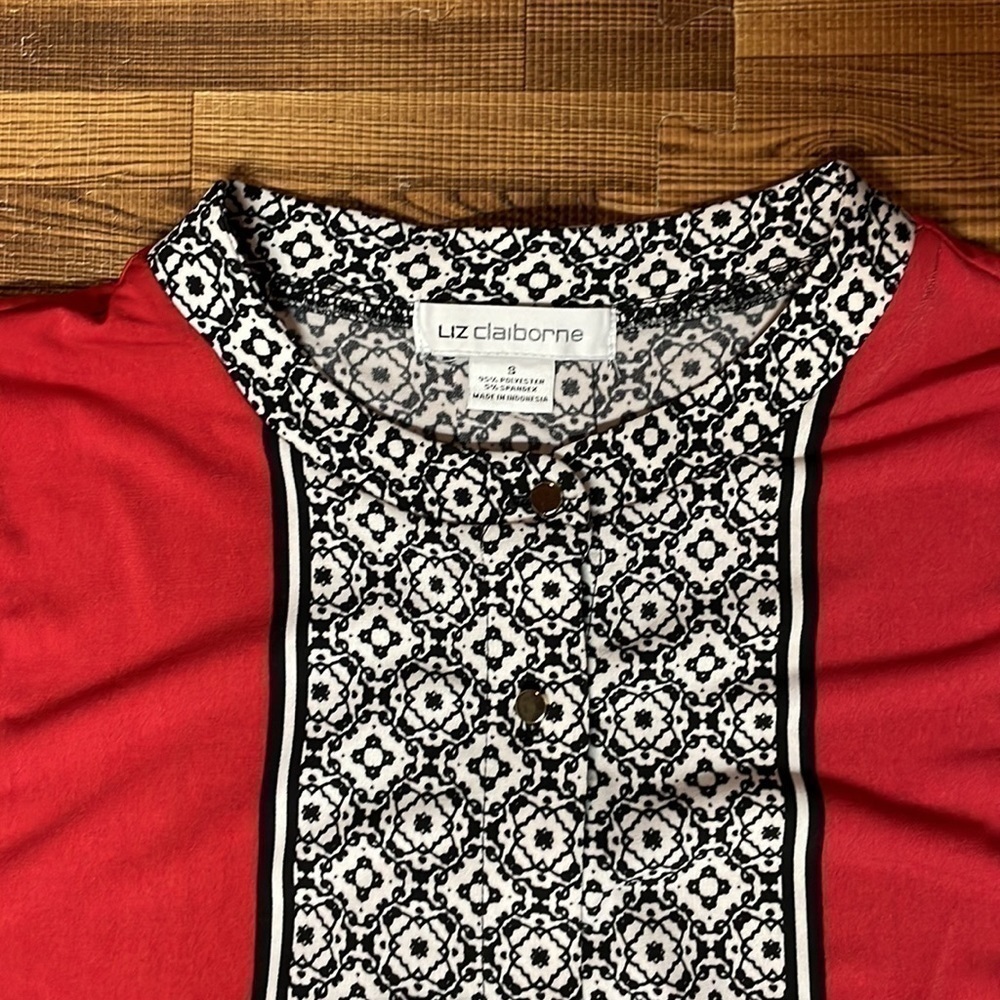 Liz Claiborne women’s sleeveless blouse. Size S. Black/red/white. - Picture 2 of 7